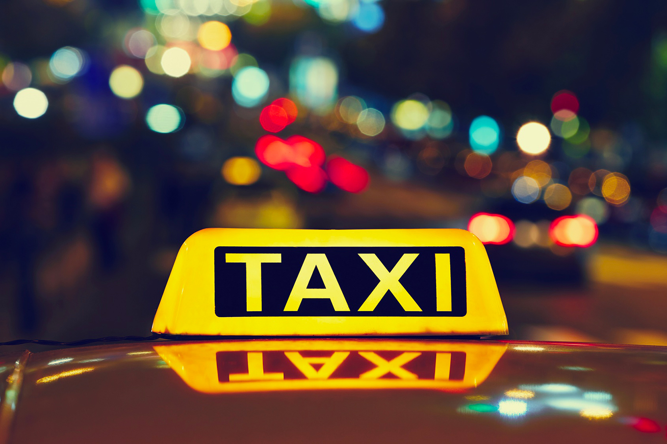 Illustration enseigne lumineuse avec mention taxi